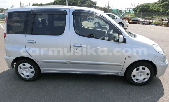 Tenga Tsaru Toyota FunCargo Sirivha Mota in Beitbridge in Matabeleland South Tenga Tsaru Toyota FunCargo Sirivha Mota in Beitbridge in Matabeleland South