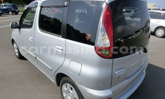 Tenga Tsaru Toyota FunCargo Sirivha Mota in Beitbridge in Matabeleland South Tenga Tsaru Toyota FunCargo Sirivha Mota in Beitbridge in Matabeleland South