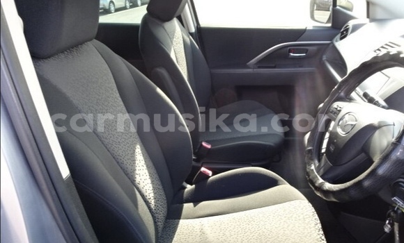 Buy Used Mazda Premacy Silver Car in Beitbridge in Matabeleland South Buy Used Mazda Premacy Silver Car in Beitbridge in Matabeleland South