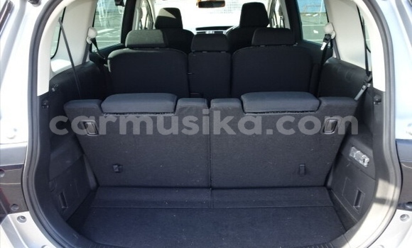 Buy Used Mazda Premacy Silver Car in Beitbridge in Matabeleland South Buy Used Mazda Premacy Silver Car in Beitbridge in Matabeleland South