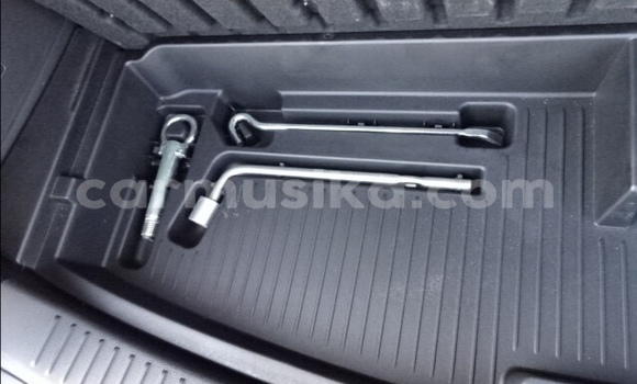 Buy Used Mazda Premacy Silver Car in Beitbridge in Matabeleland South Buy Used Mazda Premacy Silver Car in Beitbridge in Matabeleland South