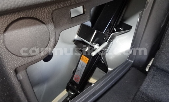 Buy Used Mazda Premacy Silver Car in Beitbridge in Matabeleland South Buy Used Mazda Premacy Silver Car in Beitbridge in Matabeleland South