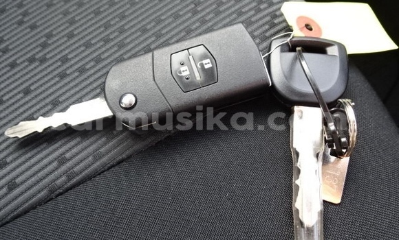 Buy Used Mazda Premacy Silver Car in Beitbridge in Matabeleland South Buy Used Mazda Premacy Silver Car in Beitbridge in Matabeleland South