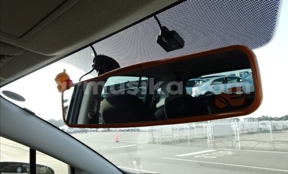 Buy Used Mazda Premacy Silver Car in Beitbridge in Matabeleland South Buy Used Mazda Premacy Silver Car in Beitbridge in Matabeleland South