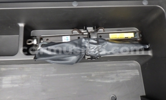 Acheter Occasion Voiture Toyota RAV4 Gris à Beitbridge, Matabeleland South Acheter Occasion Voiture Toyota RAV4 Gris à Beitbridge, Matabeleland South