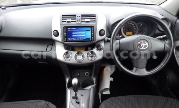 Acheter Occasion Voiture Toyota RAV4 Gris à Beitbridge, Matabeleland South Acheter Occasion Voiture Toyota RAV4 Gris à Beitbridge, Matabeleland South