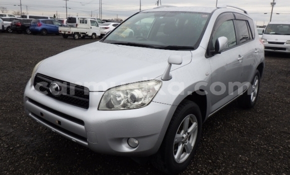 Acheter Occasion Voiture Toyota RAV4 Gris à Beitbridge, Matabeleland South Acheter Occasion Voiture Toyota RAV4 Gris à Beitbridge, Matabeleland South