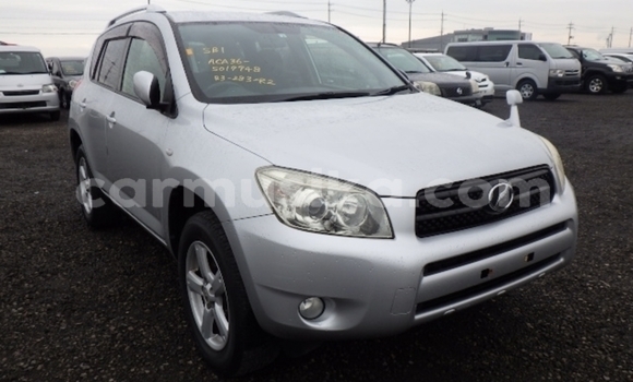 Acheter Occasion Voiture Toyota RAV4 Gris à Beitbridge, Matabeleland South Acheter Occasion Voiture Toyota RAV4 Gris à Beitbridge, Matabeleland South
