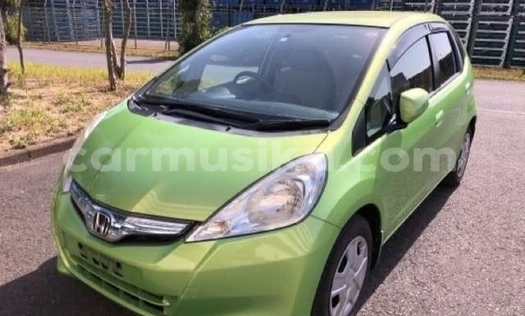 Nunua Imported Honda Fit Kijani Gari ndani ya Beitbridge nchini Matabeleland Kusini