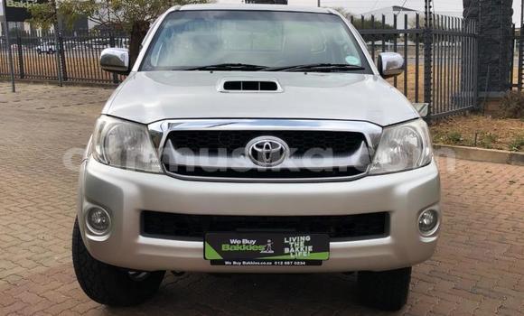 Buy Used Toyota Hilux Silver Car in Beitbridge in Matabeleland South Buy Used Toyota Hilux Silver Car in Beitbridge in Matabeleland South