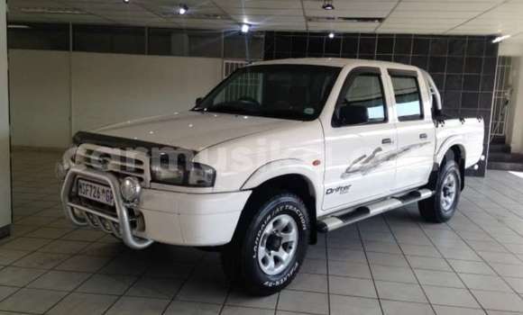 Nunua Ilio tumika Mazda B–series Nyeupe Gari ndani ya Beitbridge nchini Matabeleland Kusini