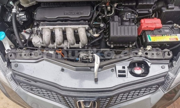 Buy Used Honda Fit Silver Car in Beitbridge in Matabeleland South Buy Used Honda Fit Silver Car in Beitbridge in Matabeleland South