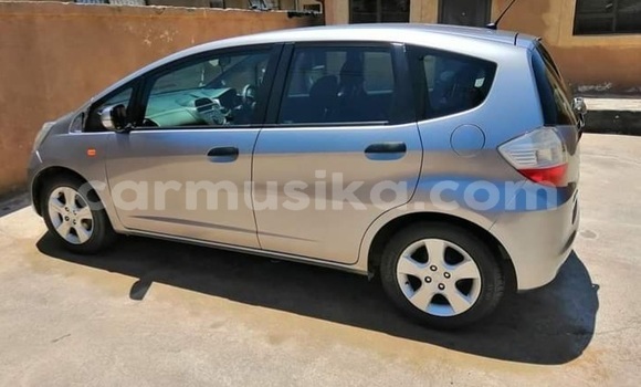 Buy Used Honda Fit Silver Car in Beitbridge in Matabeleland South Buy Used Honda Fit Silver Car in Beitbridge in Matabeleland South