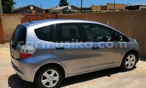 Buy Used Honda Fit Silver Car in Beitbridge in Matabeleland South Buy Used Honda Fit Silver Car in Beitbridge in Matabeleland South