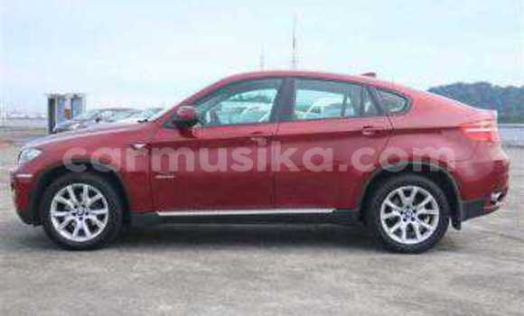 Nunua Ilio tumika BMW X6 Nyekundu Gari ndani ya Beitbridge nchini Matabeleland Kusini