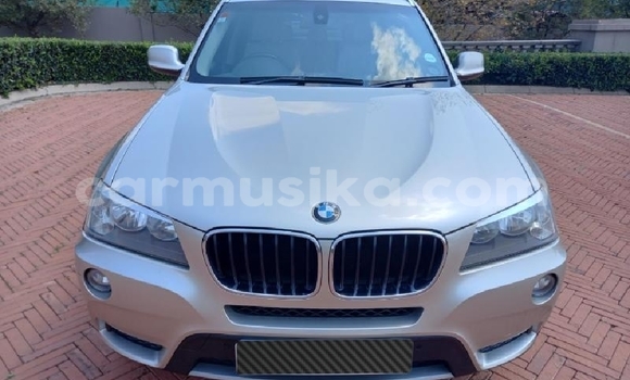 Nunua Ilio tumika BMW X3 Fedha Gari ndani ya Beitbridge nchini Matabeleland Kusini