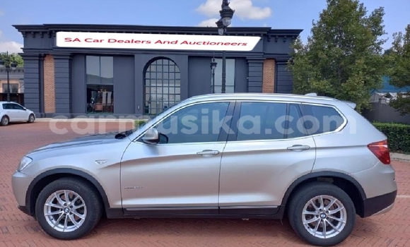 Nunua Ilio tumika BMW X3 Fedha Gari ndani ya Beitbridge nchini Matabeleland Kusini Nunua Ilio tumika BMW X3 Fedha Gari ndani ya Beitbridge nchini Matabeleland Kusini