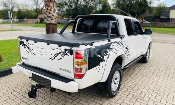 Tenga Tsaru Mazda BT-50 Zvimwe Mota in Beitbridge in Matabeleland South Tenga Tsaru Mazda BT-50 Zvimwe Mota in Beitbridge in Matabeleland South