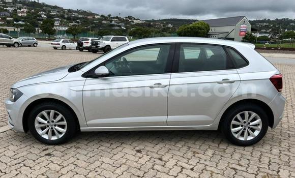 Nunua Ilio tumika Volkswagen Polo Fedha Gari ndani ya Beitbridge nchini Matabeleland Kusini Nunua Ilio tumika Volkswagen Polo Fedha Gari ndani ya Beitbridge nchini Matabeleland Kusini