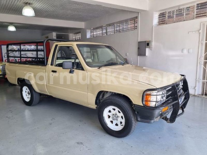 Big with watermark toyota hilux matabeleland south beitbridge 28422