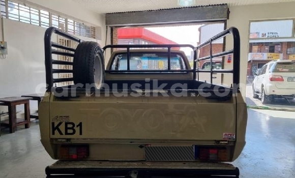 Acheter Occasion Voiture Toyota Hilux Marron à Beitbridge, Matabeleland South Acheter Occasion Voiture Toyota Hilux Marron à Beitbridge, Matabeleland South