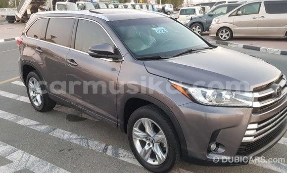 Tenga Imported Toyota Highlander Zvimwe Mota in Import - Dubai in Harare Tenga Imported Toyota Highlander Zvimwe Mota in Import - Dubai in Harare