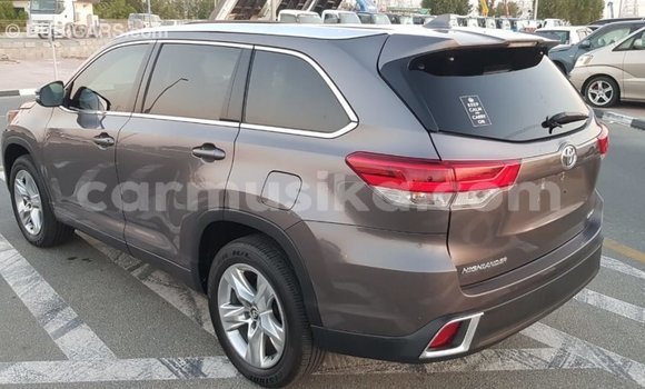 Tenga Imported Toyota Highlander Zvimwe Mota in Import - Dubai in Harare Tenga Imported Toyota Highlander Zvimwe Mota in Import - Dubai in Harare
