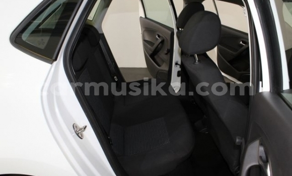 Tenga Tsaru Volkswagen Polo Chena Mota in Beitbridge in Matabeleland South Tenga Tsaru Volkswagen Polo Chena Mota in Beitbridge in Matabeleland South