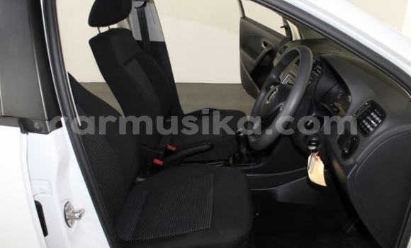 Tenga Tsaru Volkswagen Polo Chena Mota in Beitbridge in Matabeleland South Tenga Tsaru Volkswagen Polo Chena Mota in Beitbridge in Matabeleland South