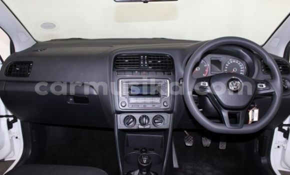 Tenga Tsaru Volkswagen Polo Chena Mota in Beitbridge in Matabeleland South Tenga Tsaru Volkswagen Polo Chena Mota in Beitbridge in Matabeleland South