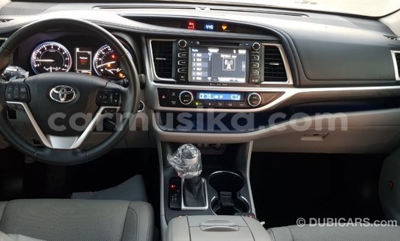 Tenga Imported Toyota Highlander Zvimwe Mota in Import - Dubai in Harare Tenga Imported Toyota Highlander Zvimwe Mota in Import - Dubai in Harare