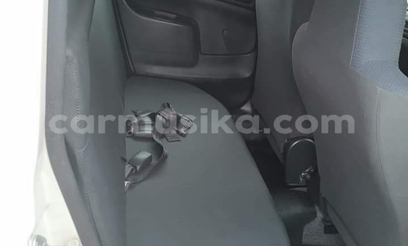 Buy Used Toyota Probox White Car in Beitbridge in Matabeleland South Buy Used Toyota Probox White Car in Beitbridge in Matabeleland South