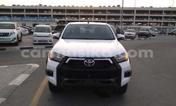 Acheter Occasion Voiture Toyota Hilux Blanc à Beitbridge, Matabeleland South Acheter Occasion Voiture Toyota Hilux Blanc à Beitbridge, Matabeleland South