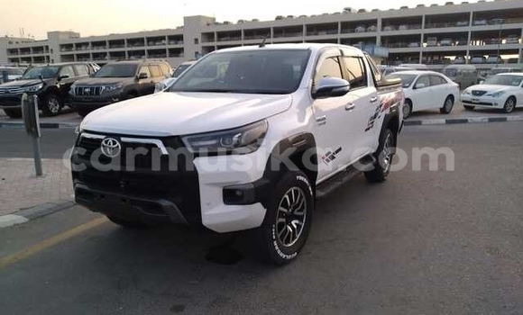 Acheter Occasion Voiture Toyota Hilux Blanc à Beitbridge, Matabeleland South Acheter Occasion Voiture Toyota Hilux Blanc à Beitbridge, Matabeleland South
