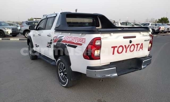 Acheter Occasion Voiture Toyota Hilux Blanc à Beitbridge, Matabeleland South Acheter Occasion Voiture Toyota Hilux Blanc à Beitbridge, Matabeleland South
