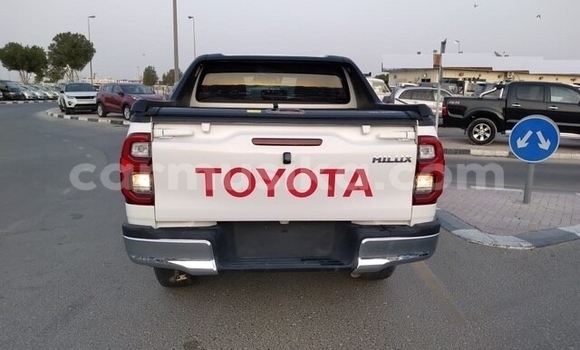 Acheter Occasion Voiture Toyota Hilux Blanc à Beitbridge, Matabeleland South Acheter Occasion Voiture Toyota Hilux Blanc à Beitbridge, Matabeleland South