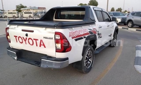 Acheter Occasion Voiture Toyota Hilux Blanc à Beitbridge, Matabeleland South Acheter Occasion Voiture Toyota Hilux Blanc à Beitbridge, Matabeleland South