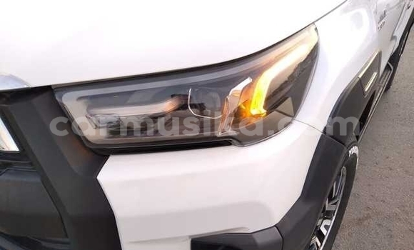 Acheter Occasion Voiture Toyota Hilux Blanc à Beitbridge, Matabeleland South Acheter Occasion Voiture Toyota Hilux Blanc à Beitbridge, Matabeleland South