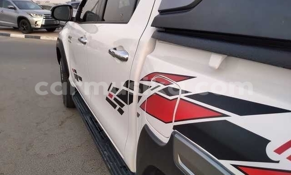 Acheter Occasion Voiture Toyota Hilux Blanc à Beitbridge, Matabeleland South Acheter Occasion Voiture Toyota Hilux Blanc à Beitbridge, Matabeleland South