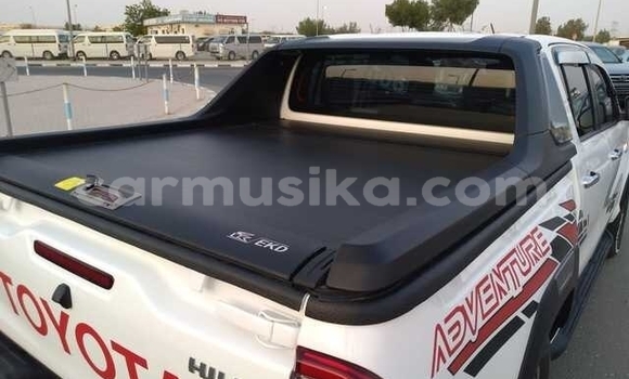 Acheter Occasion Voiture Toyota Hilux Blanc à Beitbridge, Matabeleland South Acheter Occasion Voiture Toyota Hilux Blanc à Beitbridge, Matabeleland South