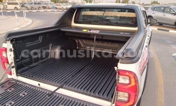 Acheter Occasion Voiture Toyota Hilux Blanc à Beitbridge, Matabeleland South Acheter Occasion Voiture Toyota Hilux Blanc à Beitbridge, Matabeleland South