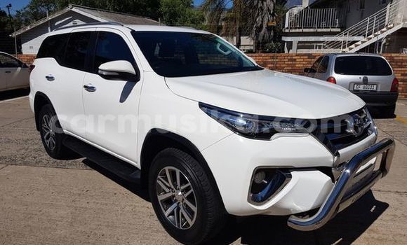 Buy Used Toyota Fortuner White Car in Beitbridge in Matabeleland South