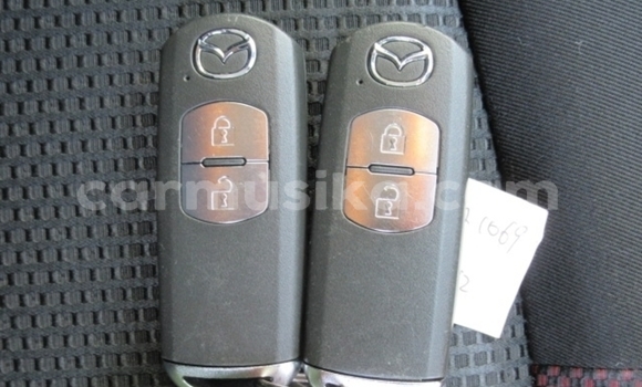 Buy Used Mazda Demio White Car in Beitbridge in Matabeleland South Buy Used Mazda Demio White Car in Beitbridge in Matabeleland South