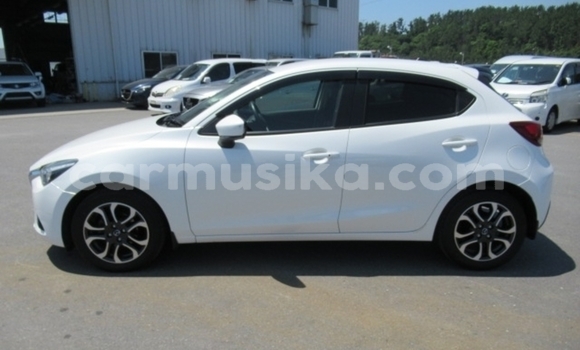 Buy Used Mazda Demio White Car in Beitbridge in Matabeleland South Buy Used Mazda Demio White Car in Beitbridge in Matabeleland South