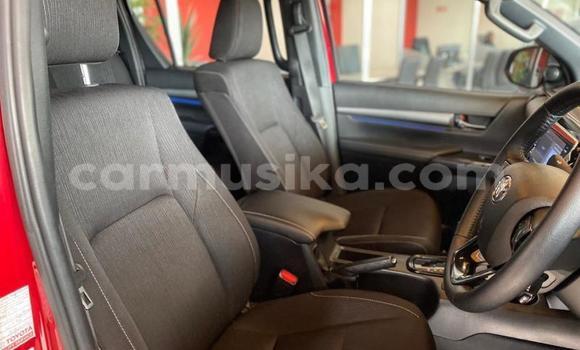 Acheter Occasion Voiture Toyota Hilux Rouge à Beitbridge, Matabeleland South Acheter Occasion Voiture Toyota Hilux Rouge à Beitbridge, Matabeleland South