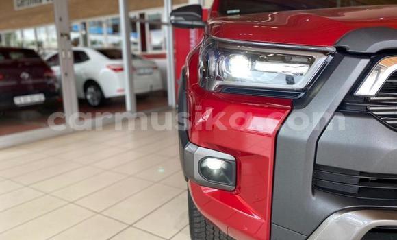Acheter Occasion Voiture Toyota Hilux Rouge à Beitbridge, Matabeleland South Acheter Occasion Voiture Toyota Hilux Rouge à Beitbridge, Matabeleland South