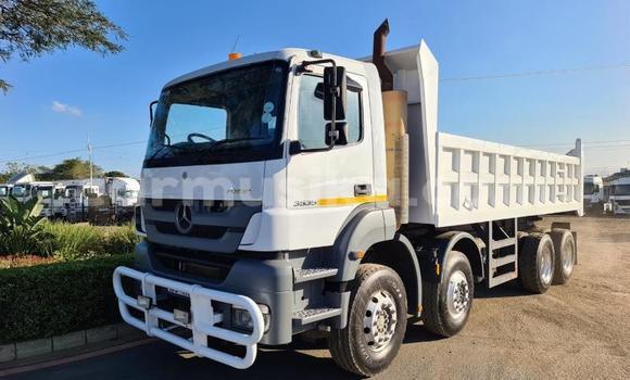 Buy Used Mercedes‒Benz Tipper White Truck in Beitbridge in Matabeleland South Buy Used Mercedes‒Benz Tipper White Truck in Beitbridge in Matabeleland South