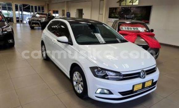 Buy Used Volkswagen Polo White Car in Beitbridge in Matabeleland South