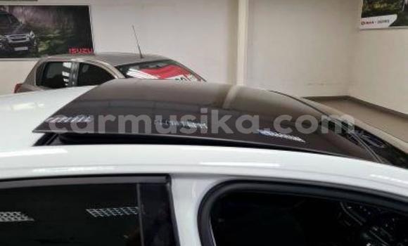 Acheter Occasion Voiture Volkswagen Polo Blanc à Beitbridge, Matabeleland South Acheter Occasion Voiture Volkswagen Polo Blanc à Beitbridge, Matabeleland South