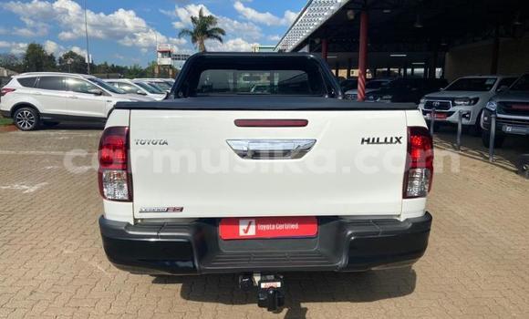 Acheter Occasion Voiture Toyota Hilux Blanc à Beitbridge, Matabeleland South Acheter Occasion Voiture Toyota Hilux Blanc à Beitbridge, Matabeleland South